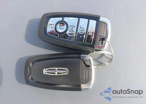 2022 Lincoln Corsair Standard z USA, uszkodzony, nr VIN 5LMCJ1D94NUL05647